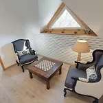 2 Bedroom Beach Front Home In Vattetot Sur Mer